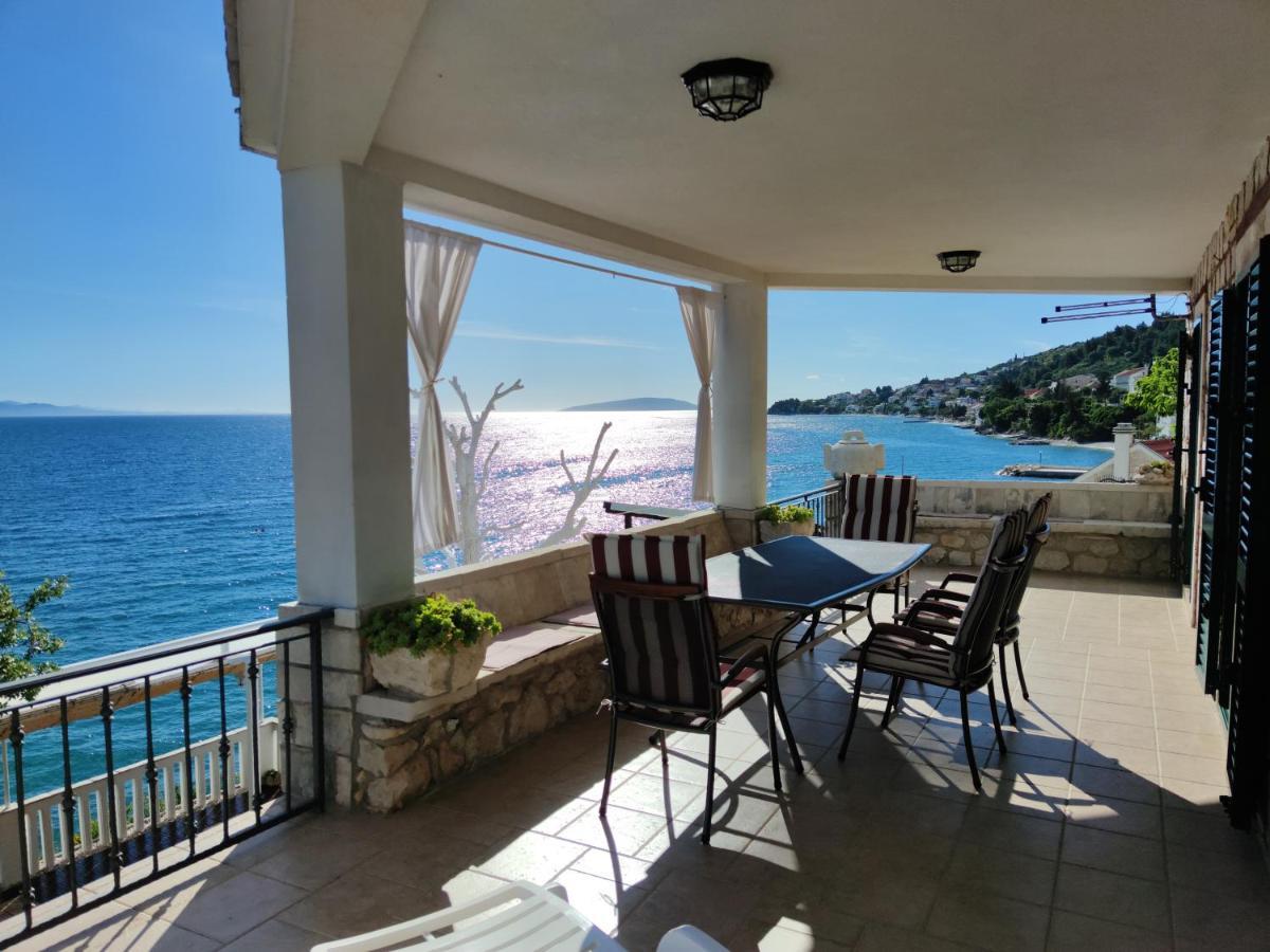 Apartments Mladenka Brist Zewnętrze zdjęcie
